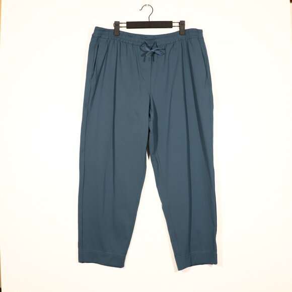 NWOT Lululemon Tapered MidLeg Mid-Rise Pant 7/8 Length *Luxtreme Iron Blue Sz XL - Picture 3 of 12